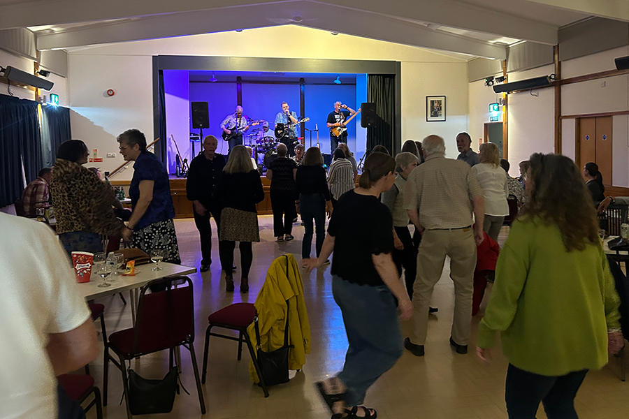 Another brilliant night dancing to Table 19 